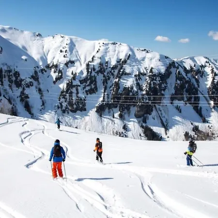 Apartment Modern 3 Bed Penthouse Apartment, Balcony & Garage, Close To Village & Bus Samoens