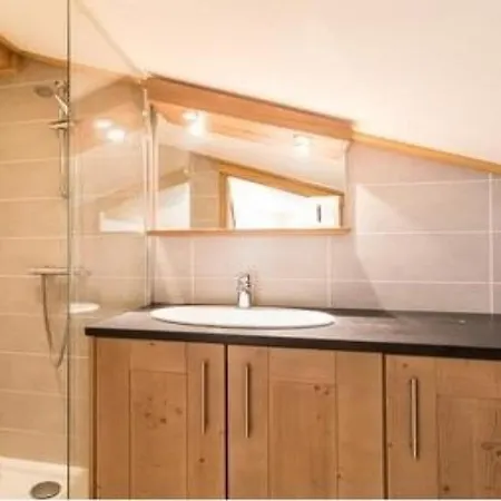 Apartment Modern 3 Bed Penthouse Apartment, Balcony & Garage, Close To Village & Bus